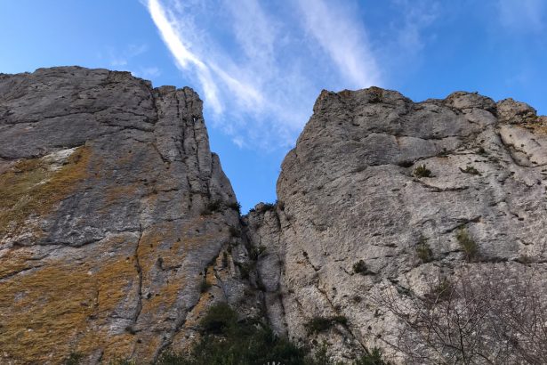 Ruta de Senderismo Biel – Tablao: Aventura por el Barranco Calistro hasta Santo Domingo