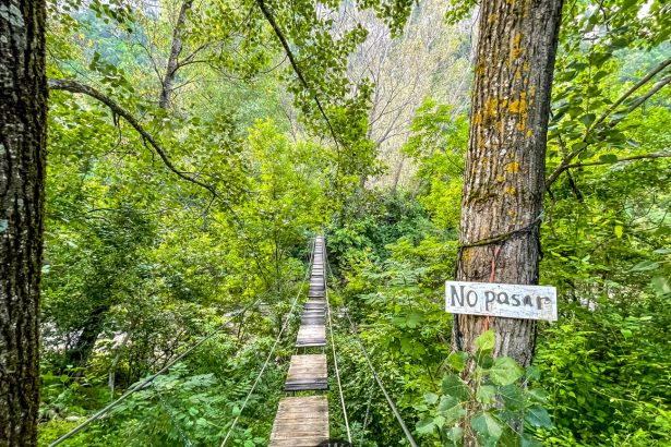 Ruta Canfranc Cascada IP: Senderismo en el Corazón de los Pirineos