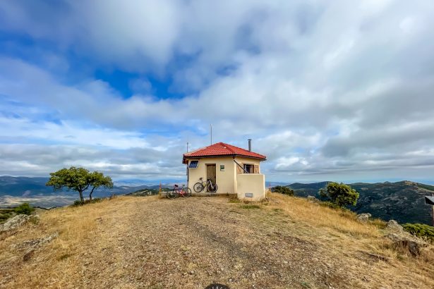 Ruta BTT Alpartir, Barranco de la Tejera, Dehesa Vardalgal y Cerro Falaguera: Una Aventura en el Corazón de la Naturaleza