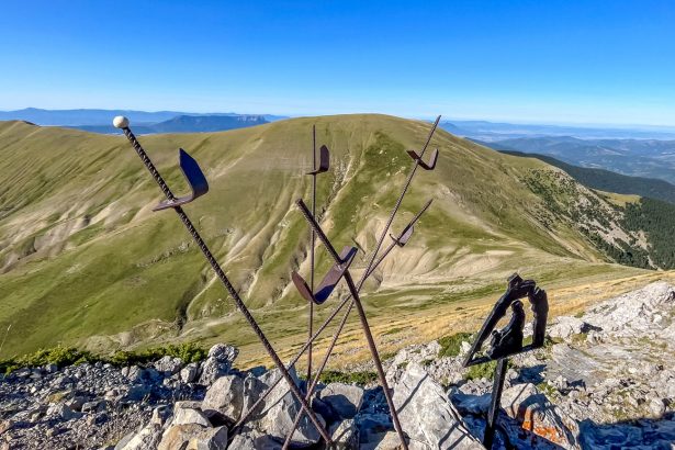 Entre Bosques y Cumbres: La Majestuosa Ruta Senderista Villanúa – Fuente del Paco y Punta Espata